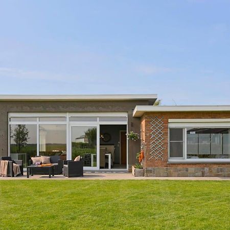 Huswell - Bungalow With Garden At 5 Minutes From The Beach Villa De Haan Exterior photo