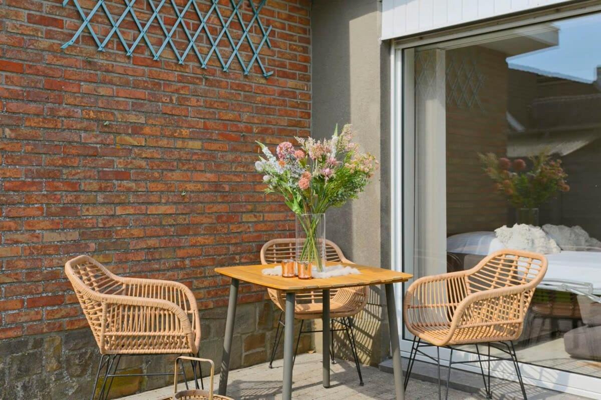 Huswell - Bungalow With Garden At 5 Minutes From The Beach Villa De Haan Exterior photo