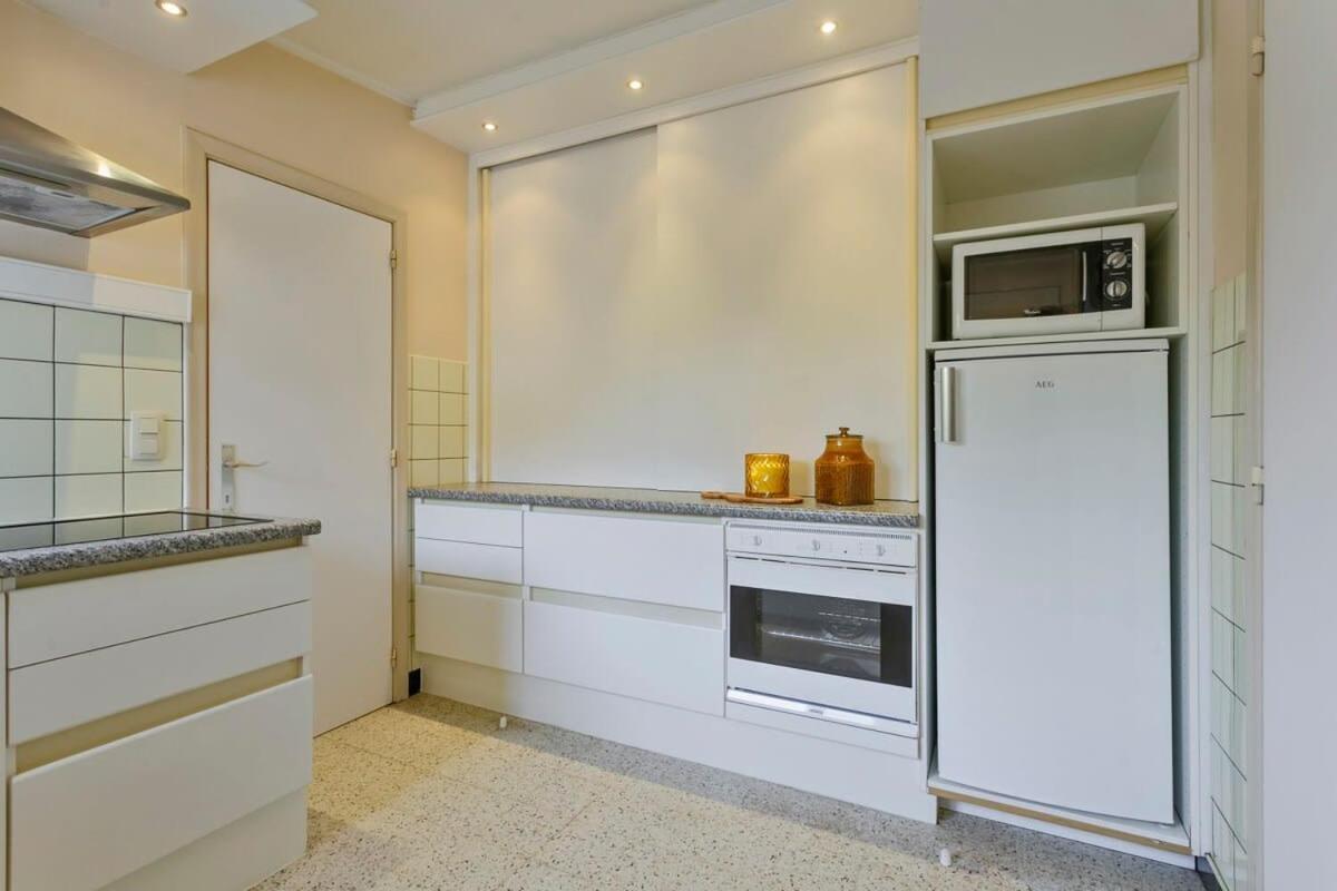 Huswell - Bungalow With Garden At 5 Minutes From The Beach Villa De Haan Exterior photo