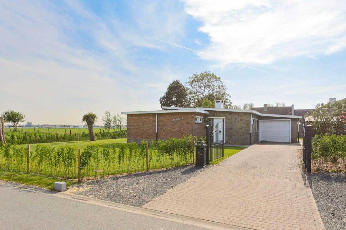 Huswell - Bungalow With Garden At 5 Minutes From The Beach Villa De Haan Exterior photo